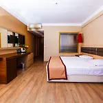 Hotel &