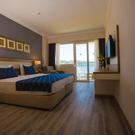 & Hotel 5*