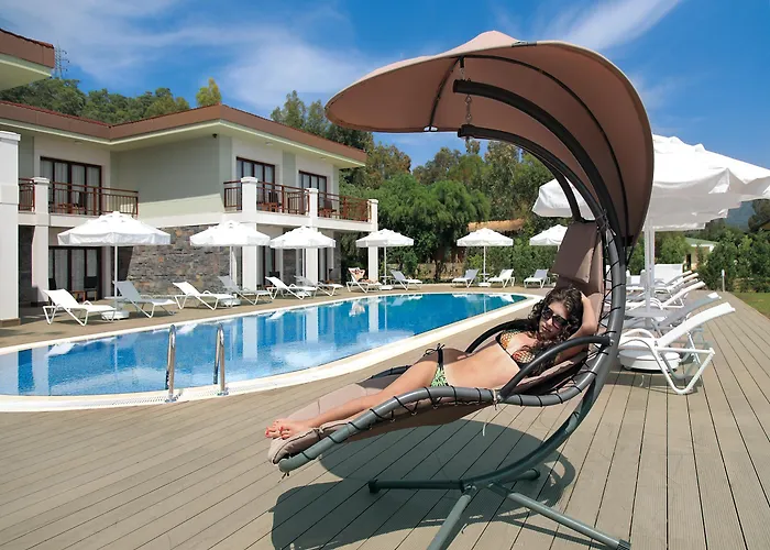 Hotel &