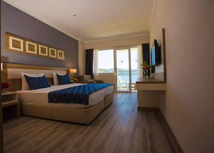 & Hotel 5*