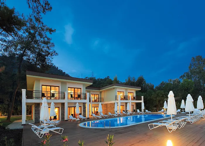 & Hotel 5*