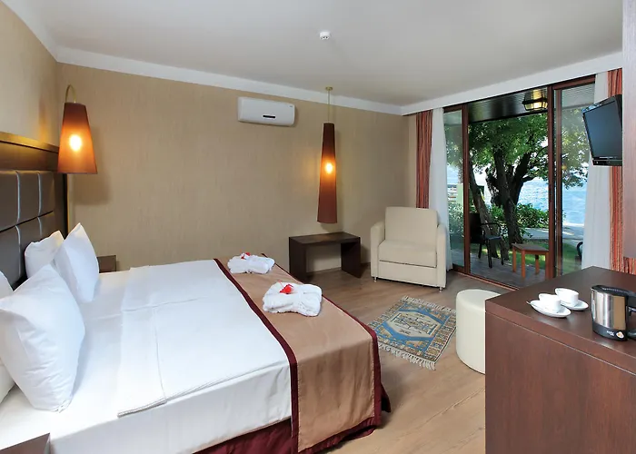 & Hotel 5*