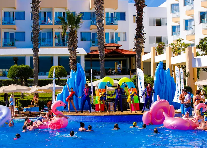 Hotel & 5*