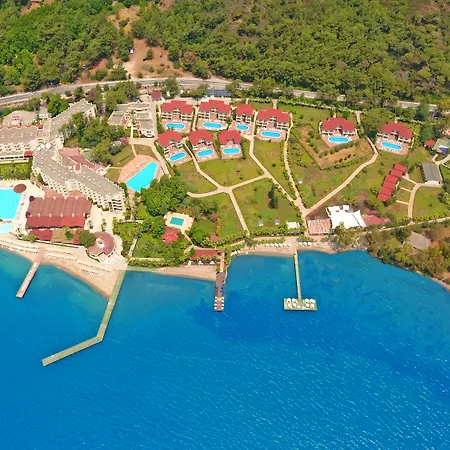 Hotel &